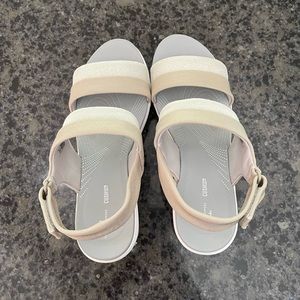 Cloud steppers wedge sandals by Clark sandals